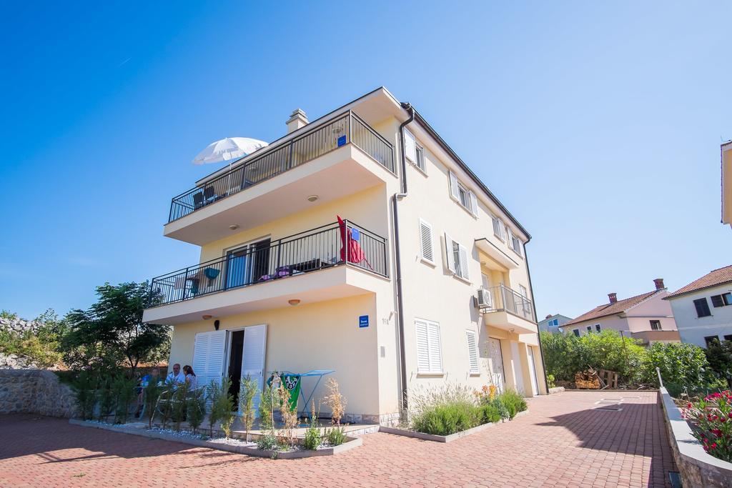 Apartment Soni A4 Krk Town Buitenkant foto