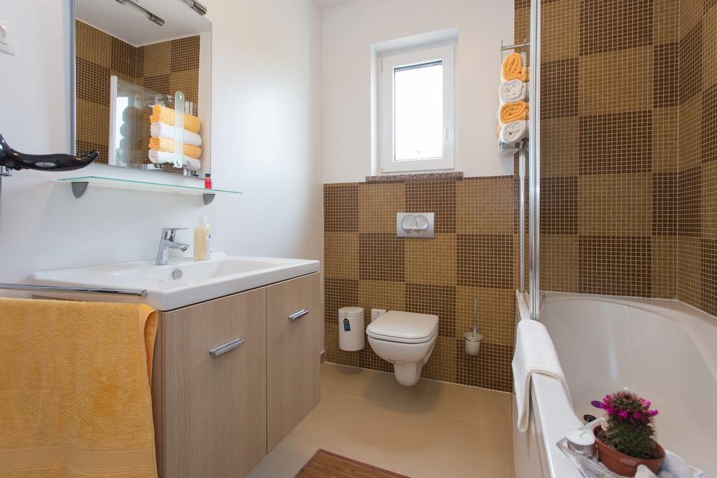 Apartment Soni A4 Krk Town Buitenkant foto