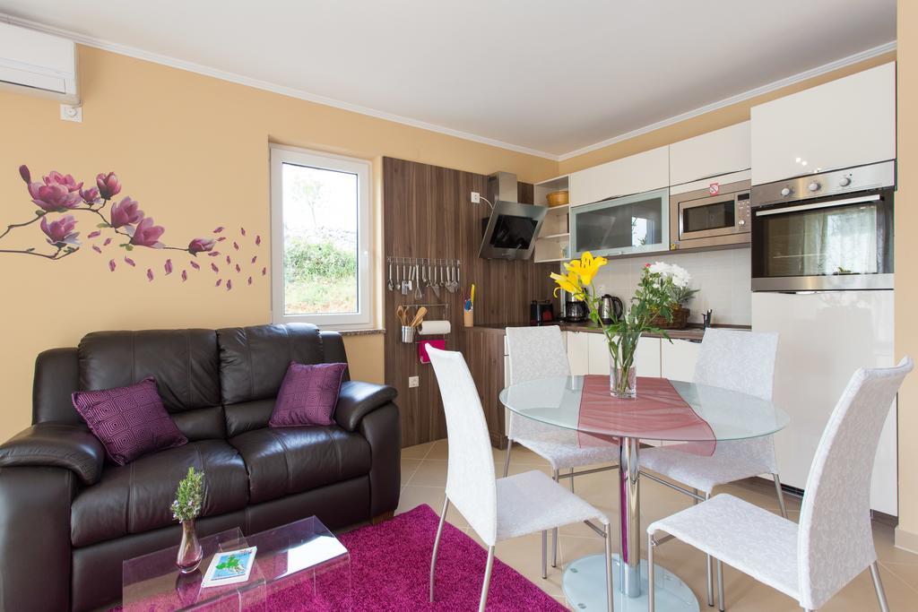 Apartment Soni A4 Krk Town Buitenkant foto